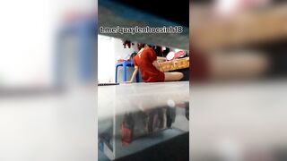 Núp dưới giường quay lén em sv thủ dâm
