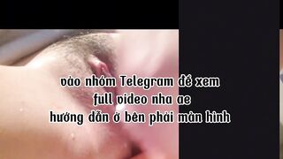 Cô bé lồn non thủ dâm với cái bút
