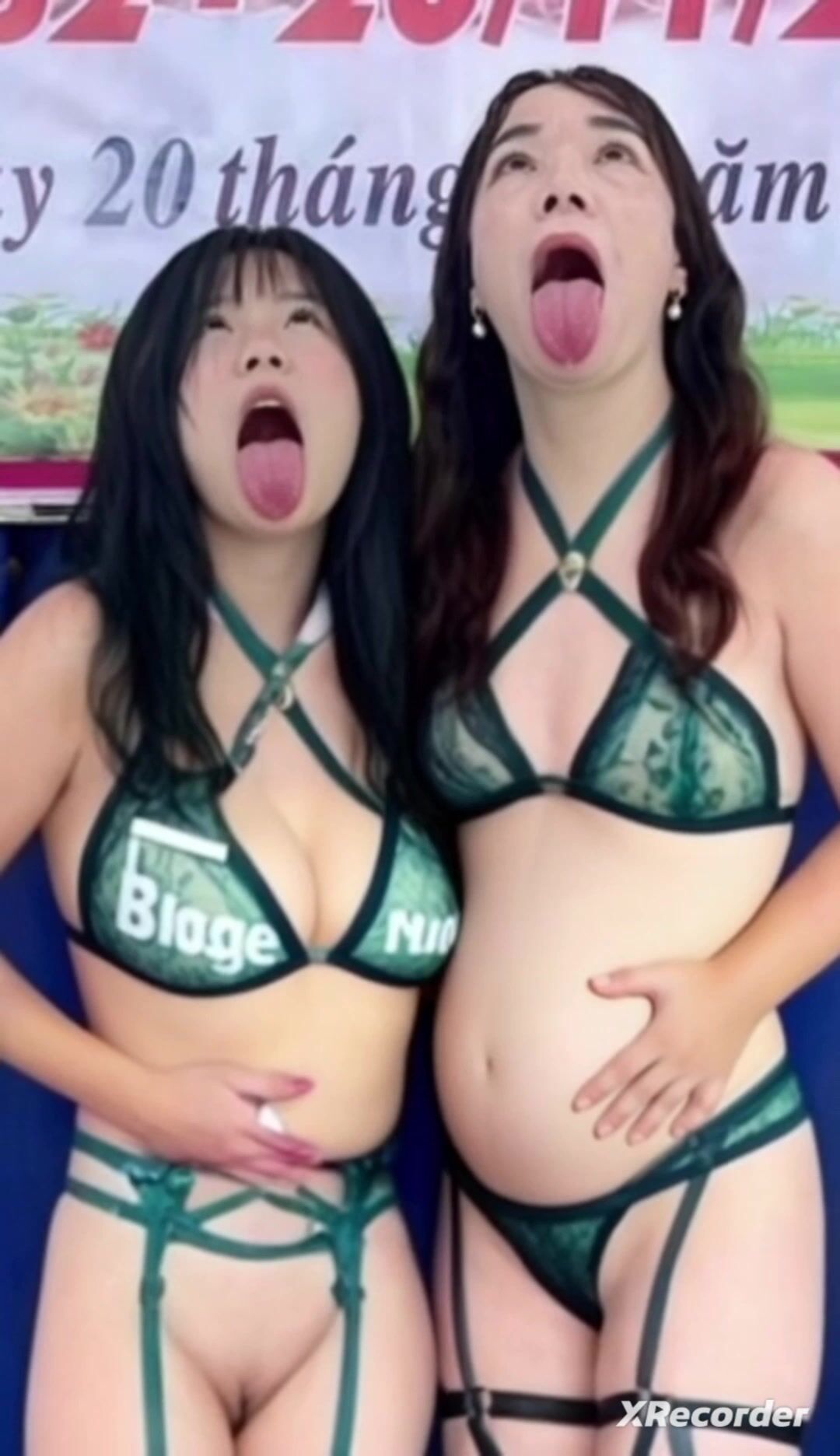 Địt mấy con đĩ giáo viên