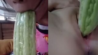 Sex Trần Linh 2ka10 Với Quả Mướp Đắng 30 Cm Ngập Lồn