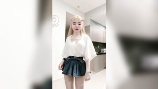 Idol nì live dâm không mặc áo ngực vú nhìn cực non