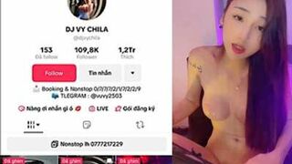 DJ Vy Chila Vòng 1 Phúc Hậu Show Hàng Kiếm Thêm Lúc Ế Khách Đồng Thời Hot Tiktok Việ