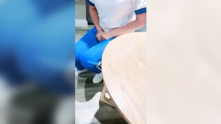 Thầy giáo dạy thêm cho e học sinh vú bự mua dâm địt bắn tinh đầy bướm em