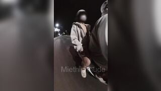 Public chở em Mie hóng mát ngoài đường phô dâm