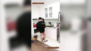 Cháu gái Nấu ăn bị thg chú Tụt quần Móc Lồn, ép quan hệ Tình Dục some djt Nhau lén lú