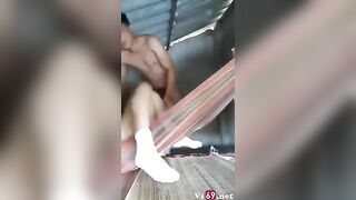 Về thăm em gái miền Tây gặp bạn thân nhỏ,thanh niên đè luôn nó ra địt