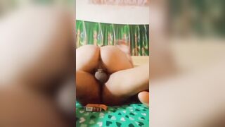 Mông to tròn mềm mại nhấp nhô