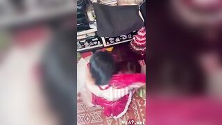 Em ny dâm đãng dẫn bạn thân mê địt về some cùng anh ny may mắn p1
