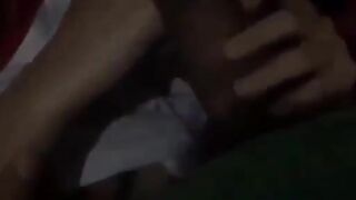 Đang bú cu cho ny thì bố gọi,anh ny còn luôn tay vào ngực bóp mạnh tí thì rên lớn