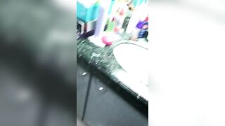 em xinh viên dâm đãng bú cu cho người yêu trong nhà tắm