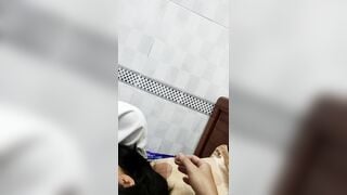 dẫn em học sinh lớp 10 vào nhà nghỉ dậy em địt nhau