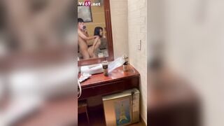 Bé sinh viên nũng nịu khẩu dâm lúc chịch em đòi nhanh và mạnh hơn nữa