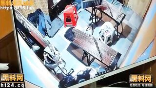 Nữ sinh viên mỹ thuật bị camera ghi lại cảnh có hành vi không đứng đắn vói giáo viên