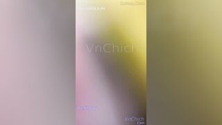 Lộ clip em sinh viên mới xa nhà ngồi há mồm chờ uống tinh massage djt nhau ko bao