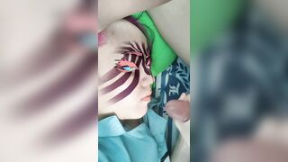 Bạn thân trêu đùa con cu