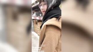Gái dâm chubby vú lồn ngon rên la dâm đãng địt nhau trong nhà vệ sinh
