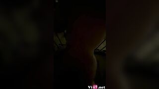 Clip Sex Bướm múp cực phẩm em đòi ra ban công chơi