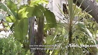 3 mẹ con nứng lồn thủ dâm cho nhau