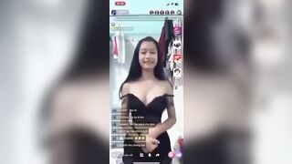 Lần Đầu Nìi Show Vú còn Ngại, Hồng mới nhú