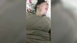 Clip Sex Cô đang chán chồng mà cháu chọt cả bàn tay vô