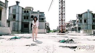 em gái múp rụp public ở công trường đang thi công .