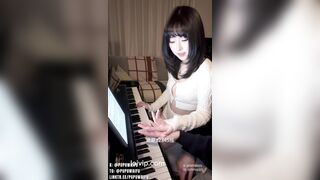 khốn nạn gái xinh thuê gia sư về dạy học đánh đàn thì bị gia sư địt tung lồn