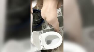 Quay lén chị 2 tắm