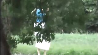 lột đồ những em gái nhật bản lồn nhiều lông.