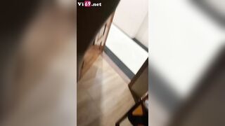 Clip Sex Chơi em sinh viên 2k5 trước cửa phòng