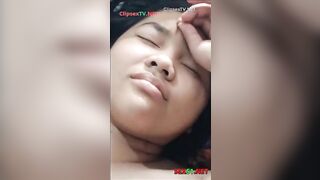 Eg mới lớn mê chim to, địt nát lồn em nó còn bắn đầy tinh lên bụng em