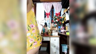 Mb dâm vú to lồn múp khoe hàng thủ dâm kích thích