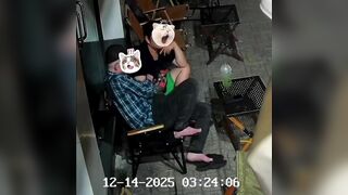 Sục cặc cho bạn trai ở quán cà phê bị cam quay được