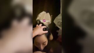 Clip Sex Bắt em quỳ dưới sàn nhà làm đĩ cho anh