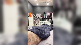 Bán quần áo ế quá, Chị chủ xăm trổ gạ nhân viên djt nhau Live Sex Bán quần áo djt nha