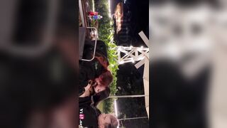 gọi đi cafe mà 2 em chỉ để ý con cu của anh