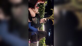gọi đi cafe mà 2 em chỉ để ý con cu của anh
