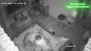 Hack Camera 2 Vợ Chồng Trốn Con Sang Phòng Khác Địt