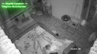 Hack Camera 2 Vợ Chồng Trốn Con Sang Phòng Khác Địt
