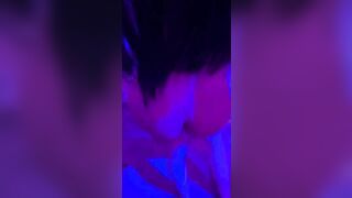 múa lửa trong quán karaoke toàn các em xinh tươi