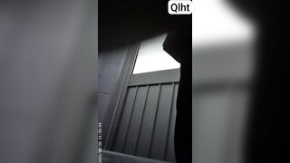 Ql WC em gái đeo kính xinh