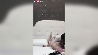 37.89Full video cô giáo Thảo kính cận dâm đãng trong tà áo dài thướt tha