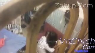 8,32Mới tới dãy trọ vô tình quay lén hàng xóm địt nhau cực ngon