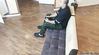 Cha dượng biến thái sex