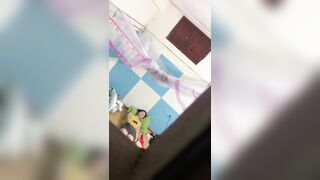 quay lén phòng trọ gái xinh móc bím thủ dâm trong phòng trọ