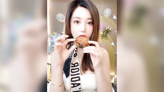 gái xinh live trên stripchat xinh xắn vú tròn