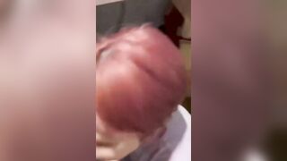 Cho em gái thằng bạn bú mút con cặc dâm đãng kích thích