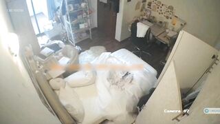 Hack cam phòng ngủ quay lén em học sinh mới lớn thay đồ p2