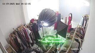 Hack Camera Em Gái Chủ Shop Bị Người Quen Leak Video Thay Đồ Live Bán Hàng
