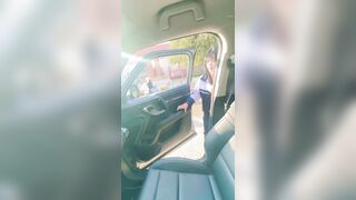 Gạ em học sinh loli mình dây lên ô tô khoe hàng non mới lớn dâm đãng kích thích