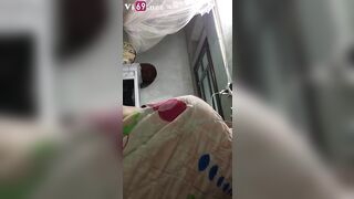Đụ tập thể em gái ngại ngùng, rồi bán sữa chu...